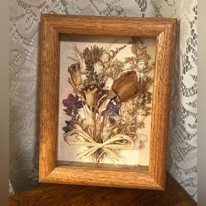 VTG Floral Decor